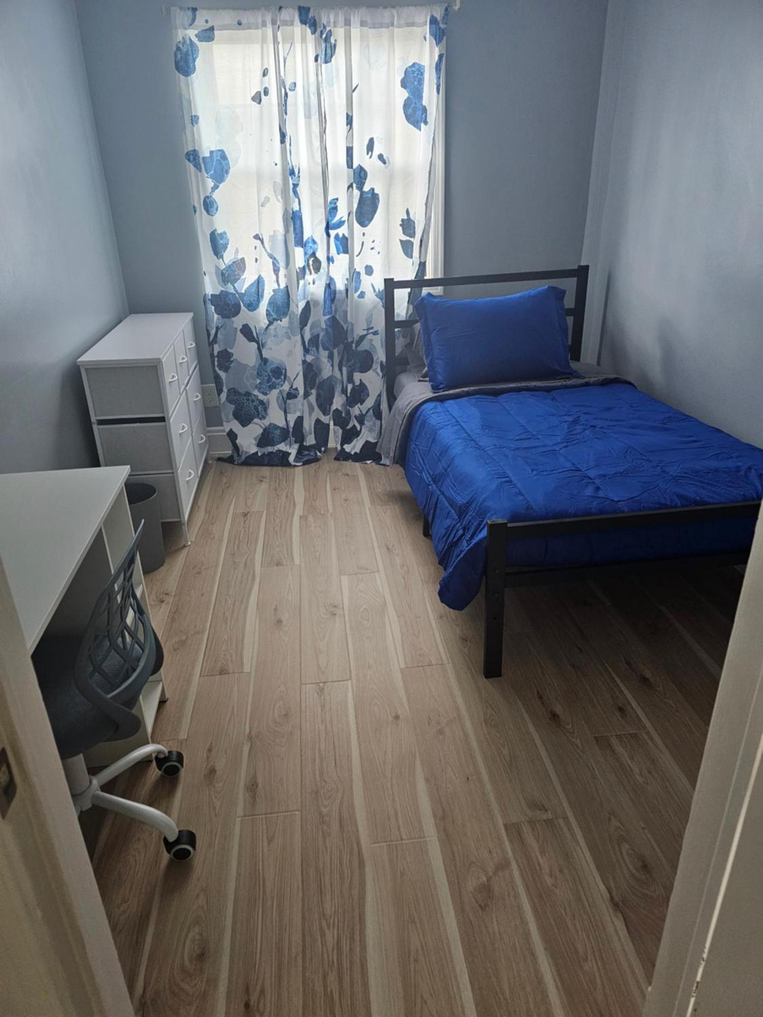 Small Cozy Room, Shared Bathroom Baltimore Zewnętrze zdjęcie